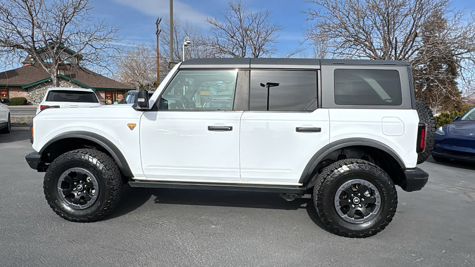 Thumbnail: 2022 Ford Bronco - 8