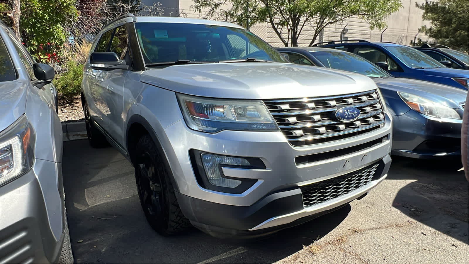 Thumbnail: 2016 Ford Explorer - 19