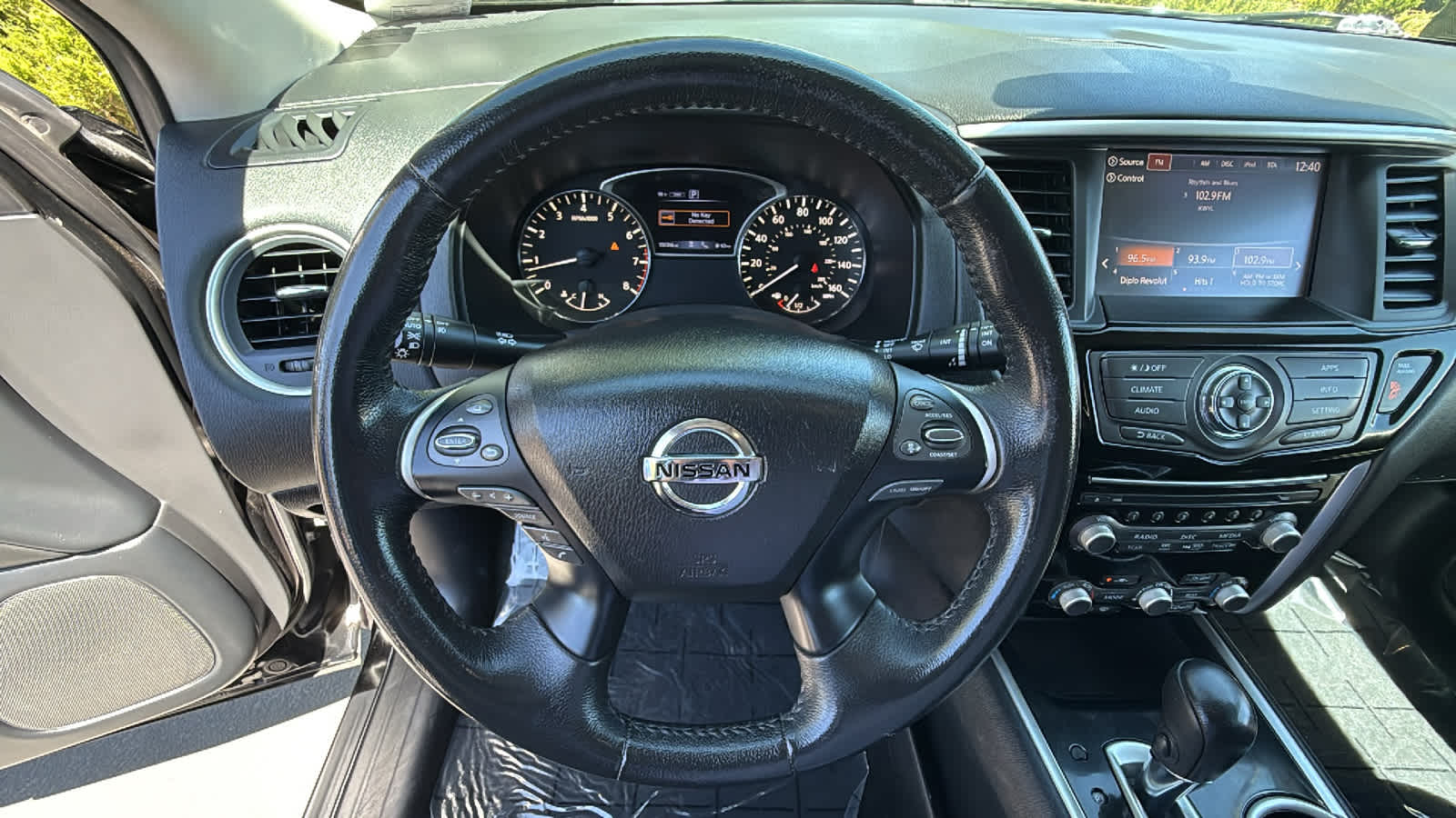 Thumbnail: 2019 Nissan Pathfinder - 18