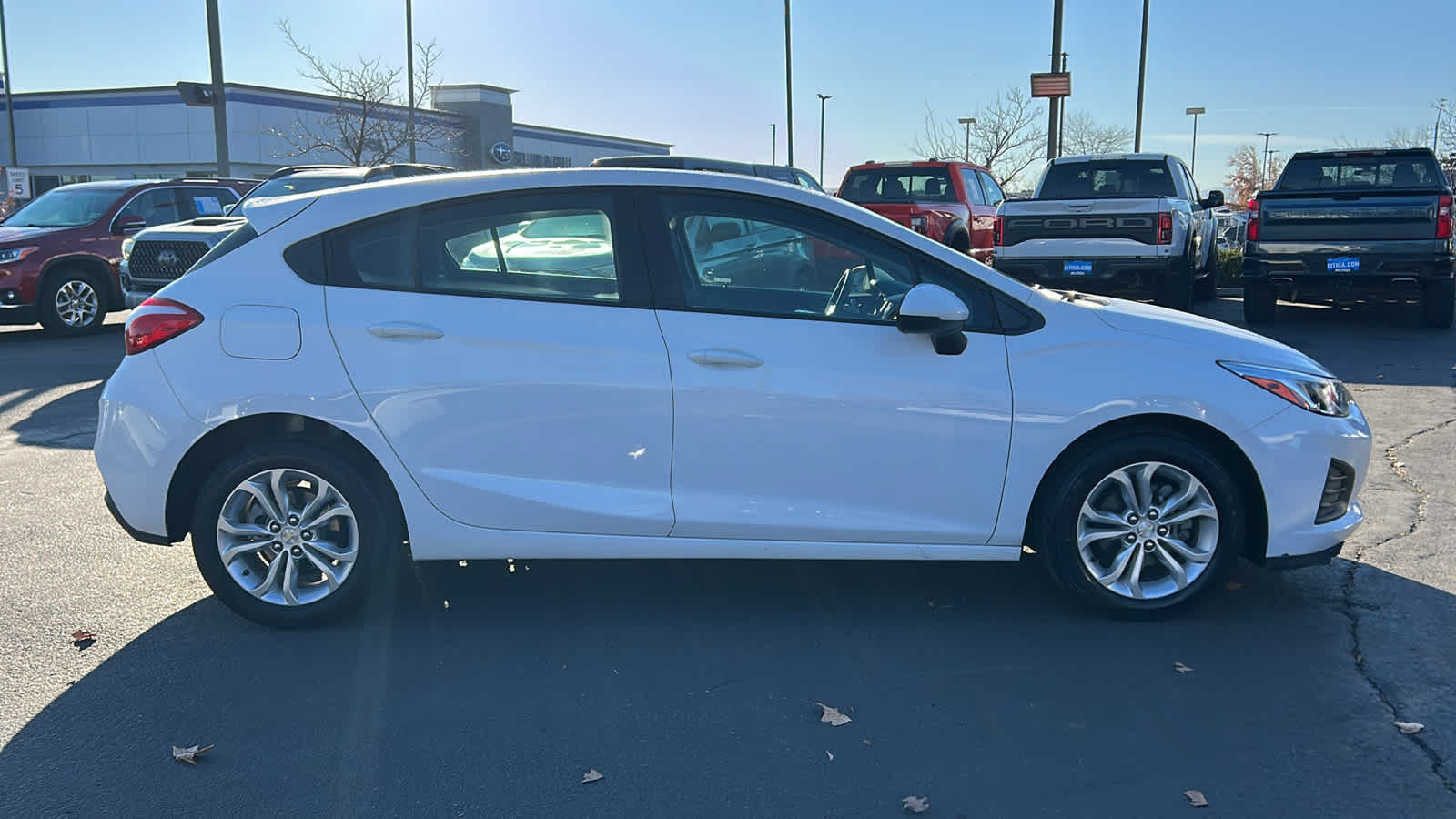 Thumbnail: 2019 Chevrolet Cruze - 4