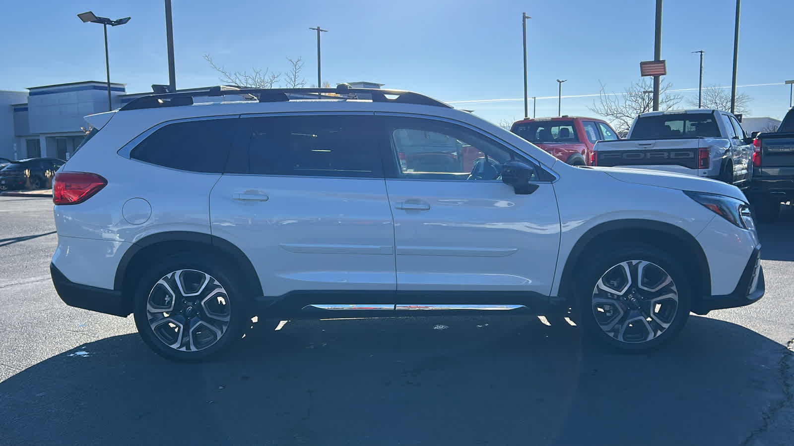 2025 Subaru Ascent Limited photo 2