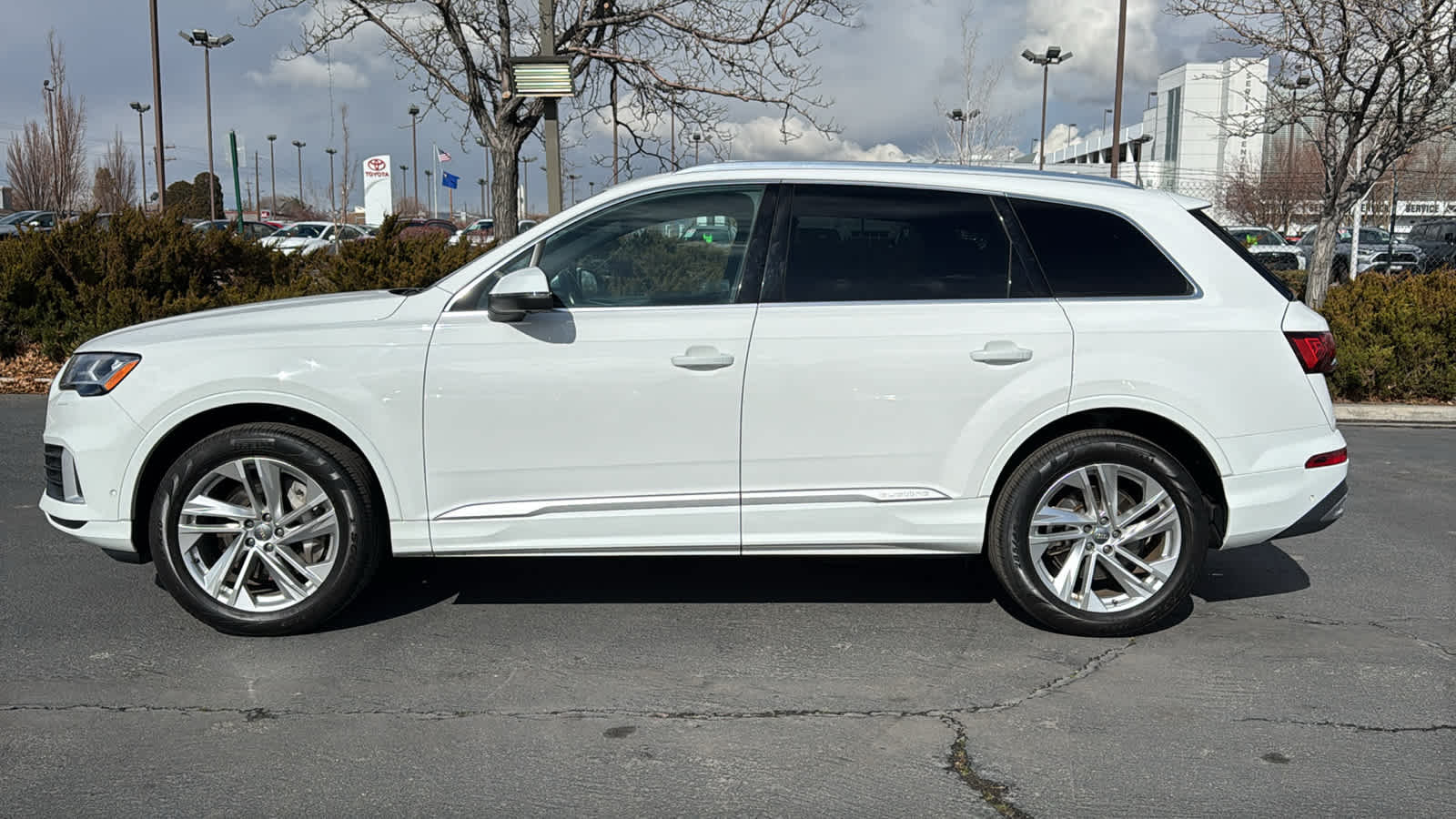 Thumbnail: 2020 Audi Q7 - 8