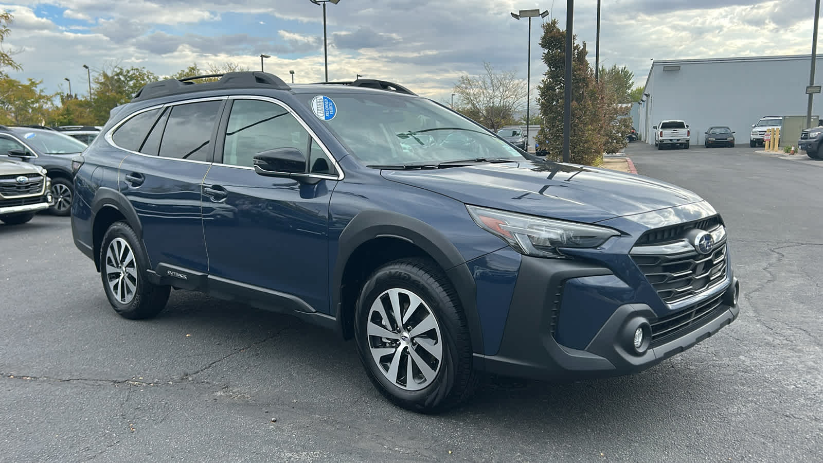 2025 Subaru Outback Premium photo 2