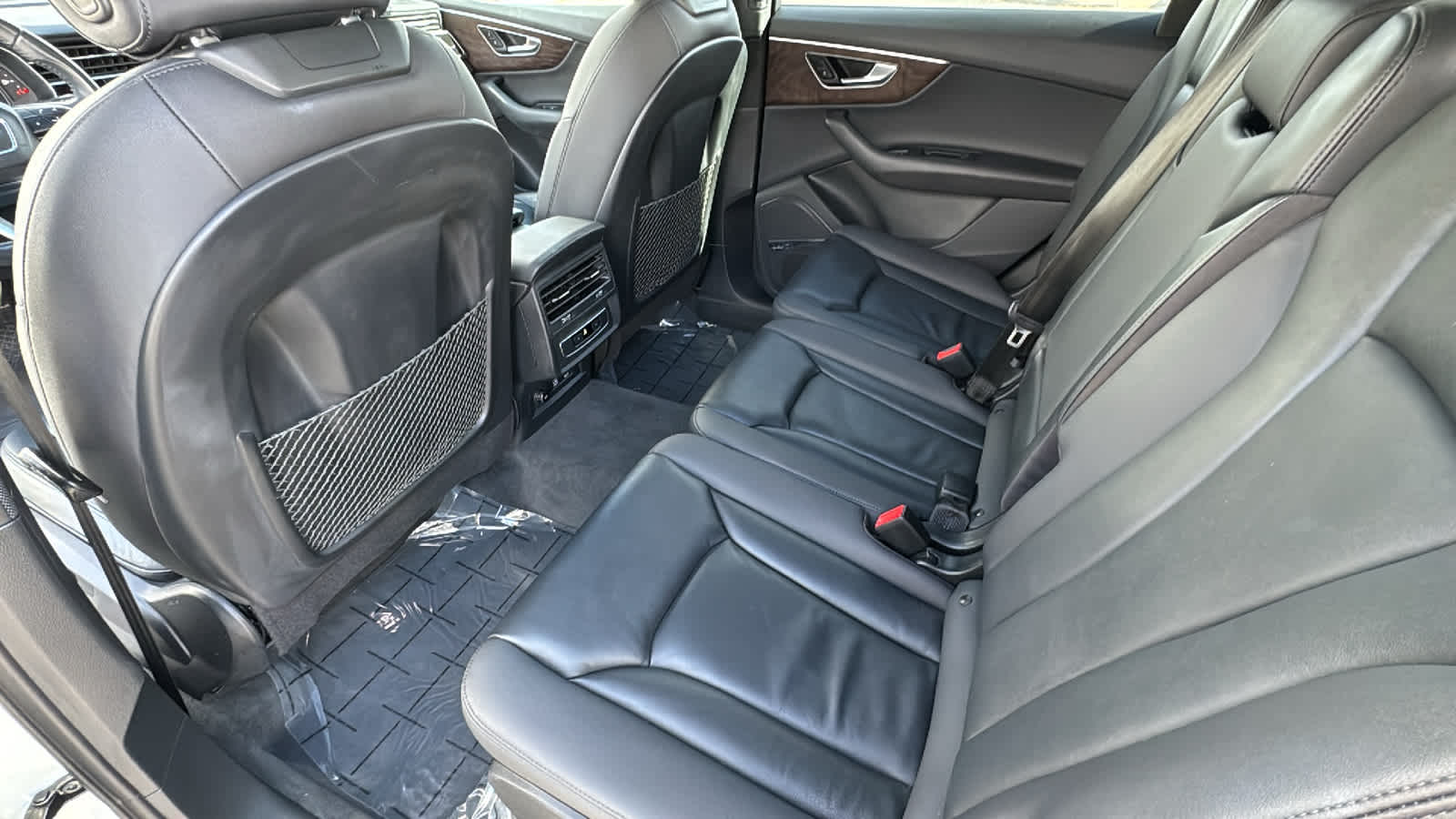 Thumbnail: 2020 Audi Q7 - 24