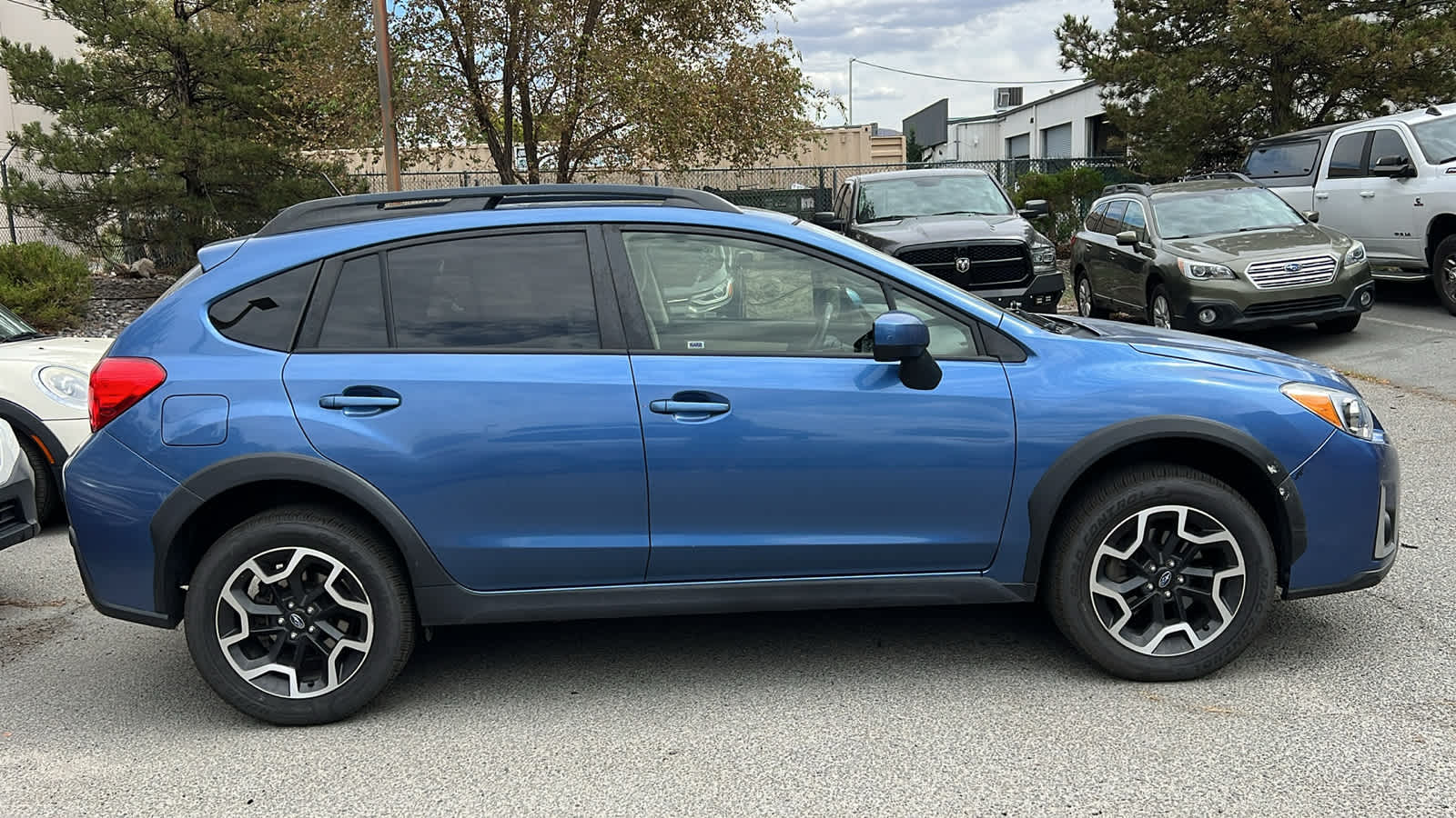 Thumbnail: 2016 Subaru Crosstrek - 9