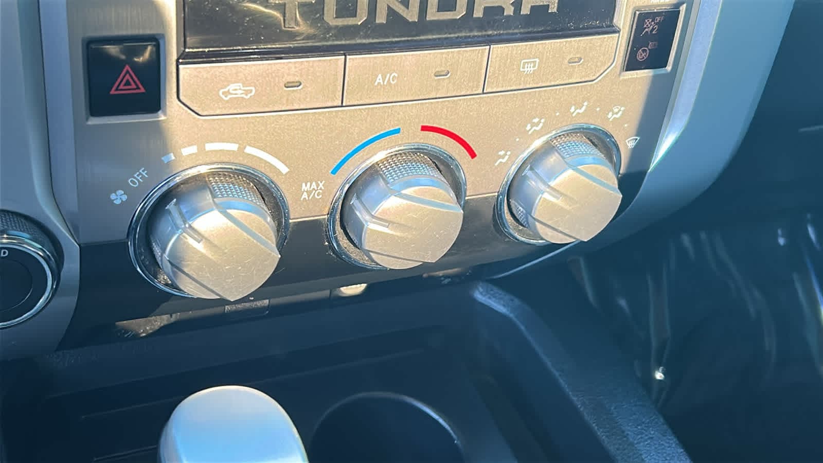 Thumbnail: 2018 Toyota Tundra - 13