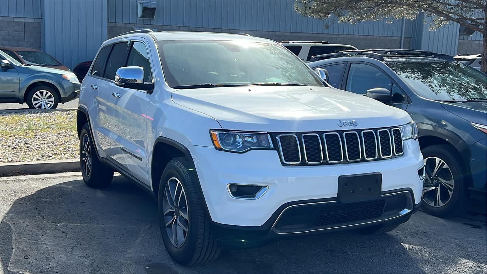Thumbnail: 2021 Jeep Grand Cherokee - 3