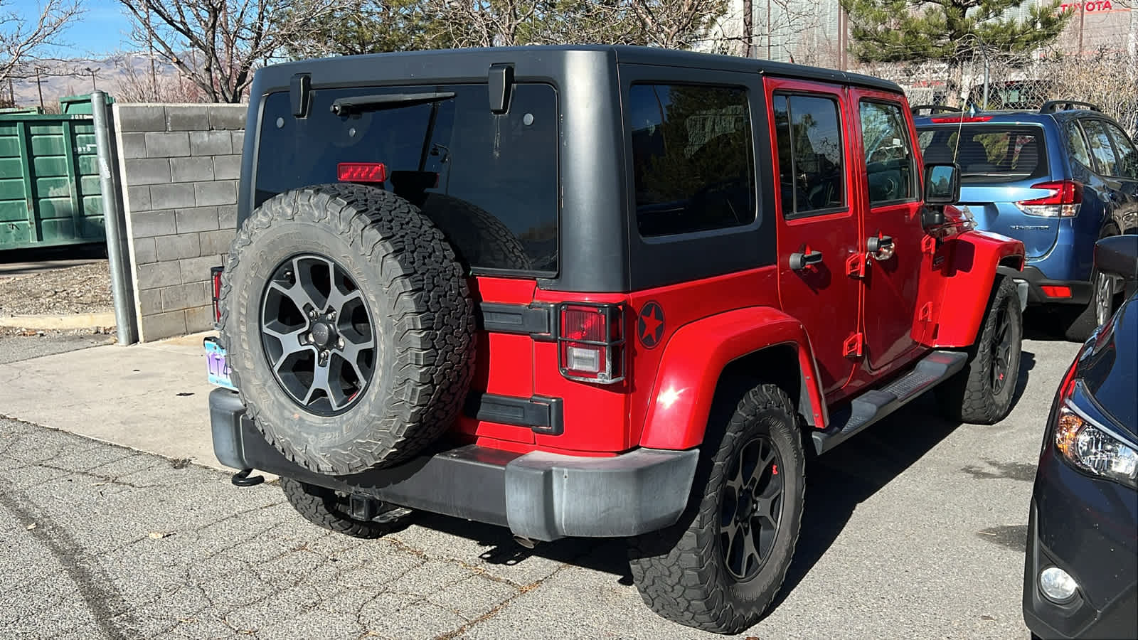 Thumbnail: 2017 Jeep Wrangler - 12