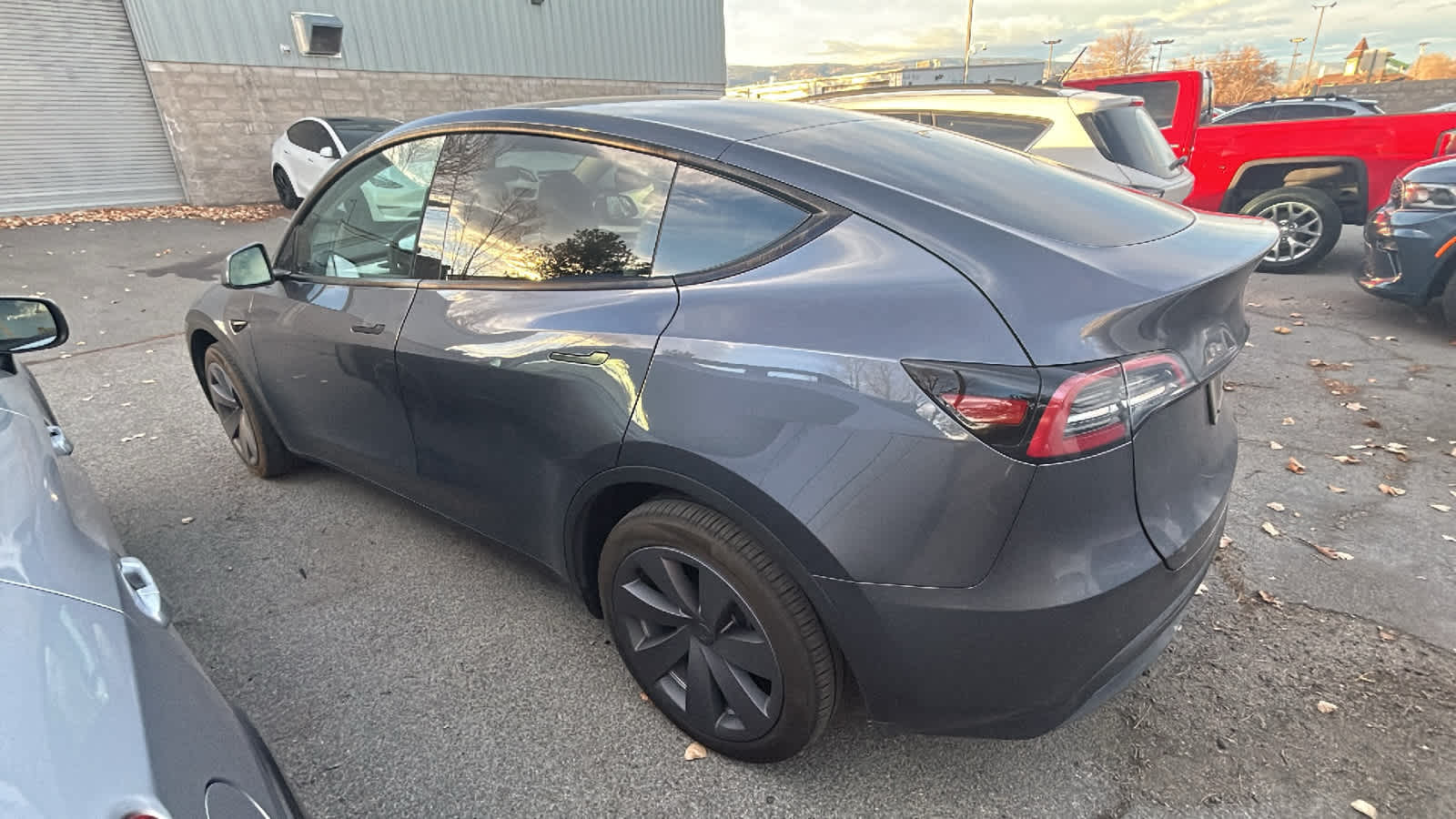 Thumbnail: 2023 Tesla Model Y - 8