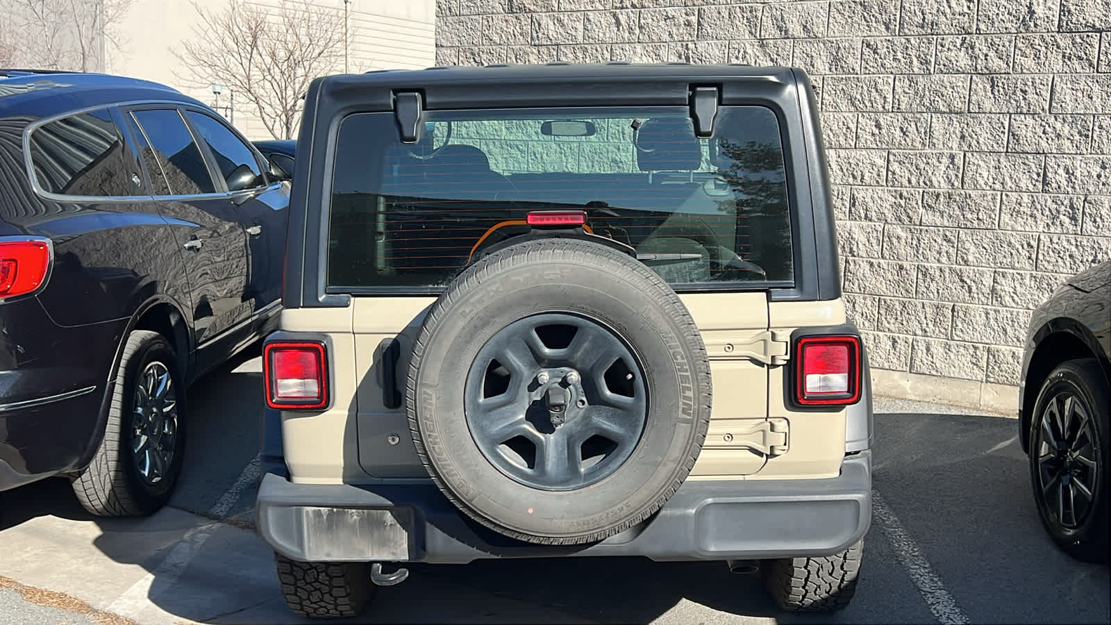 Thumbnail: 2022 Jeep Wrangler - 10