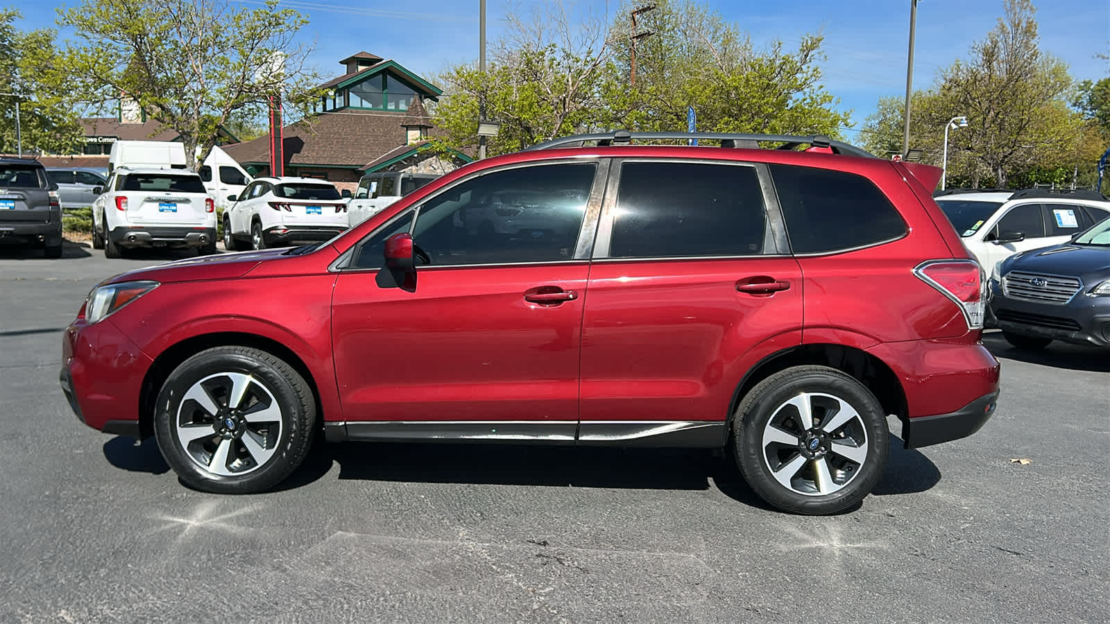 Thumbnail: 2017 Subaru Forester - 8