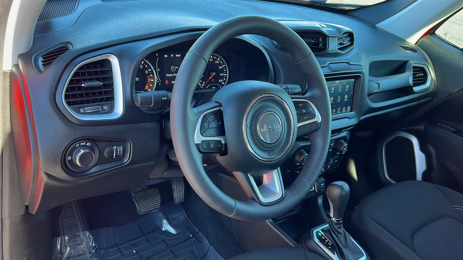 Thumbnail: 2021 Jeep Renegade - 10