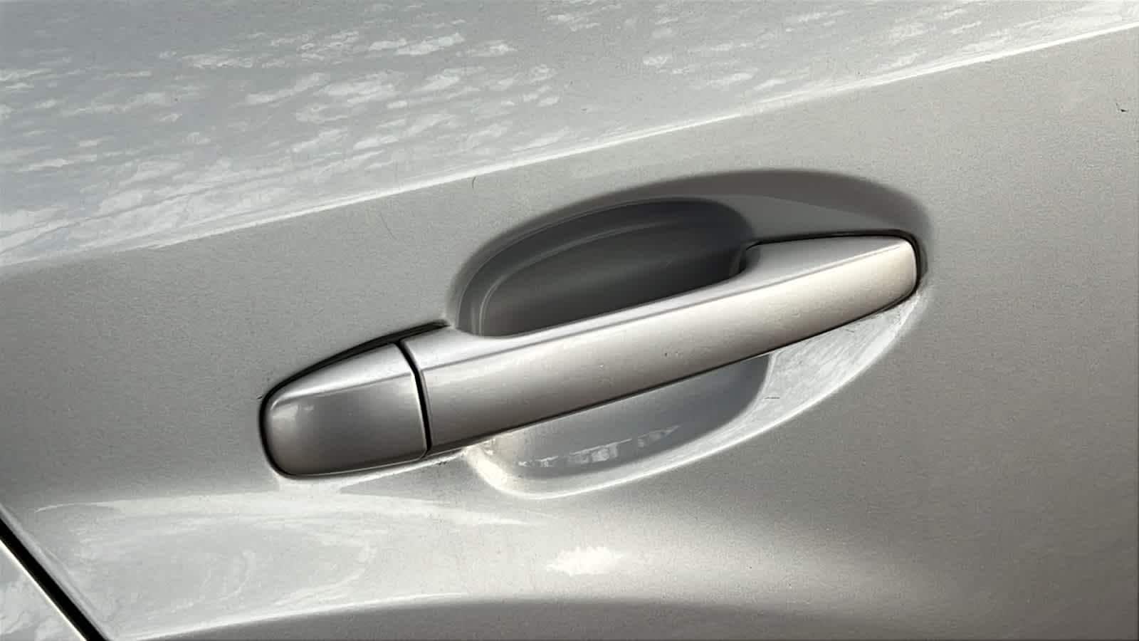 Thumbnail: 2013 Subaru XV Crosstrek - 16