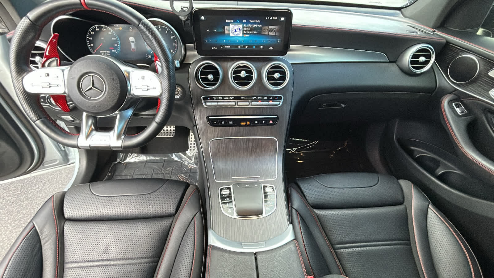 Thumbnail: 2022 Mercedes-Benz GLC - 26