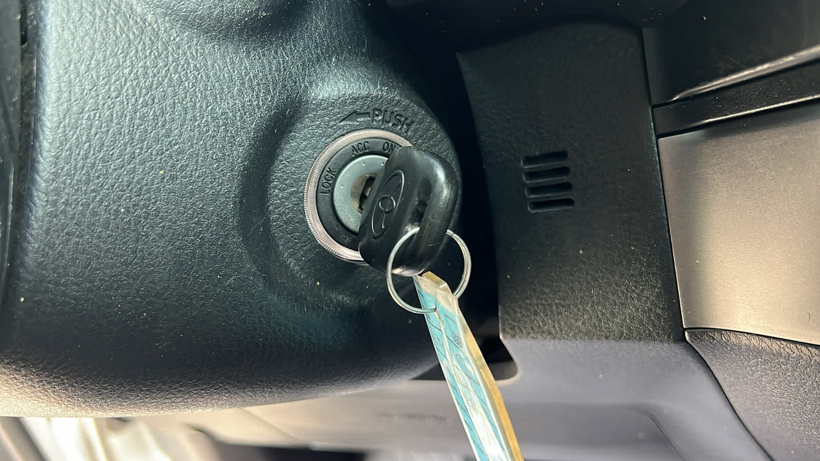 Thumbnail: 2022 Toyota Tacoma - 17