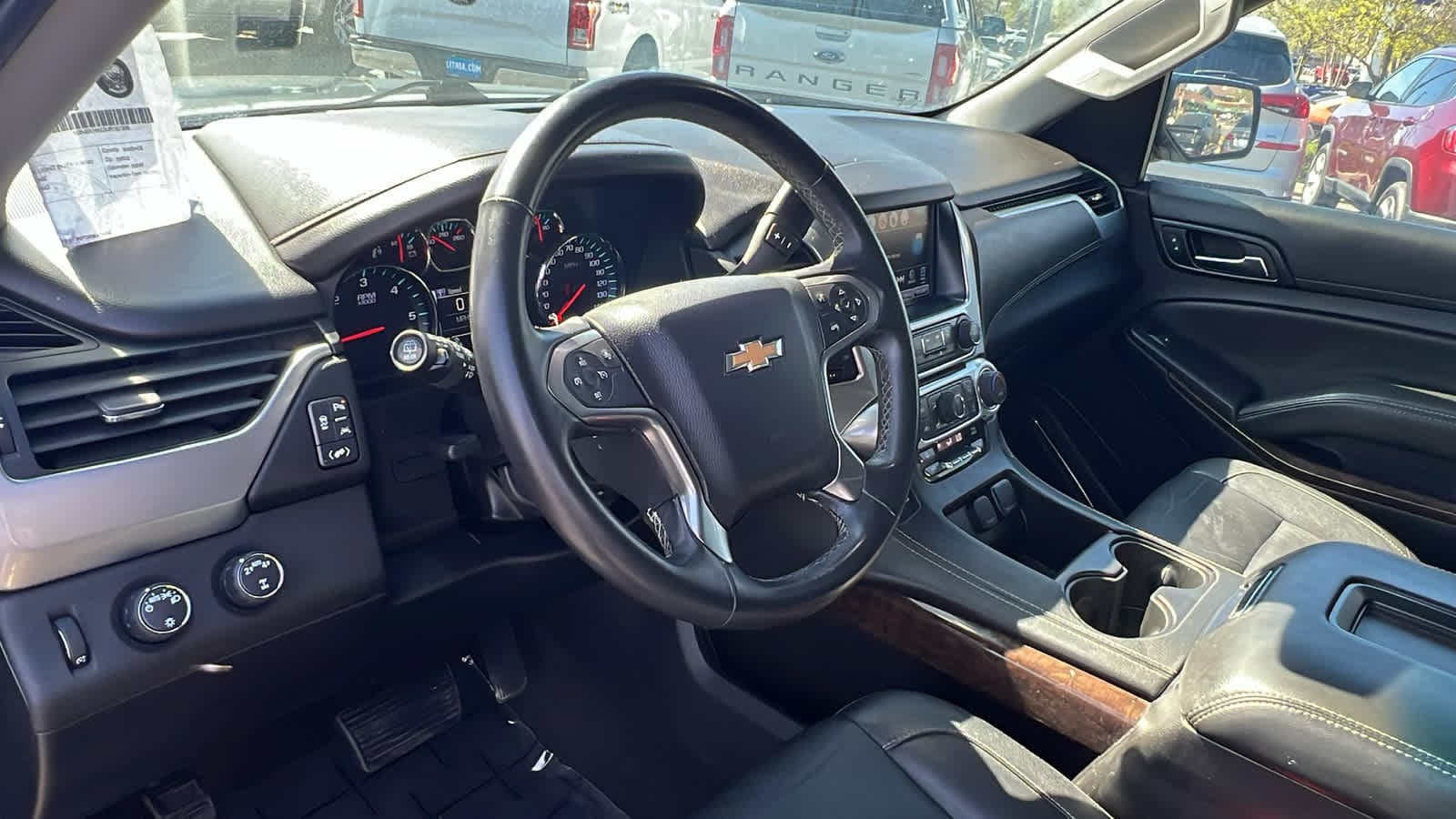 2018 Chevrolet Suburban LT 2