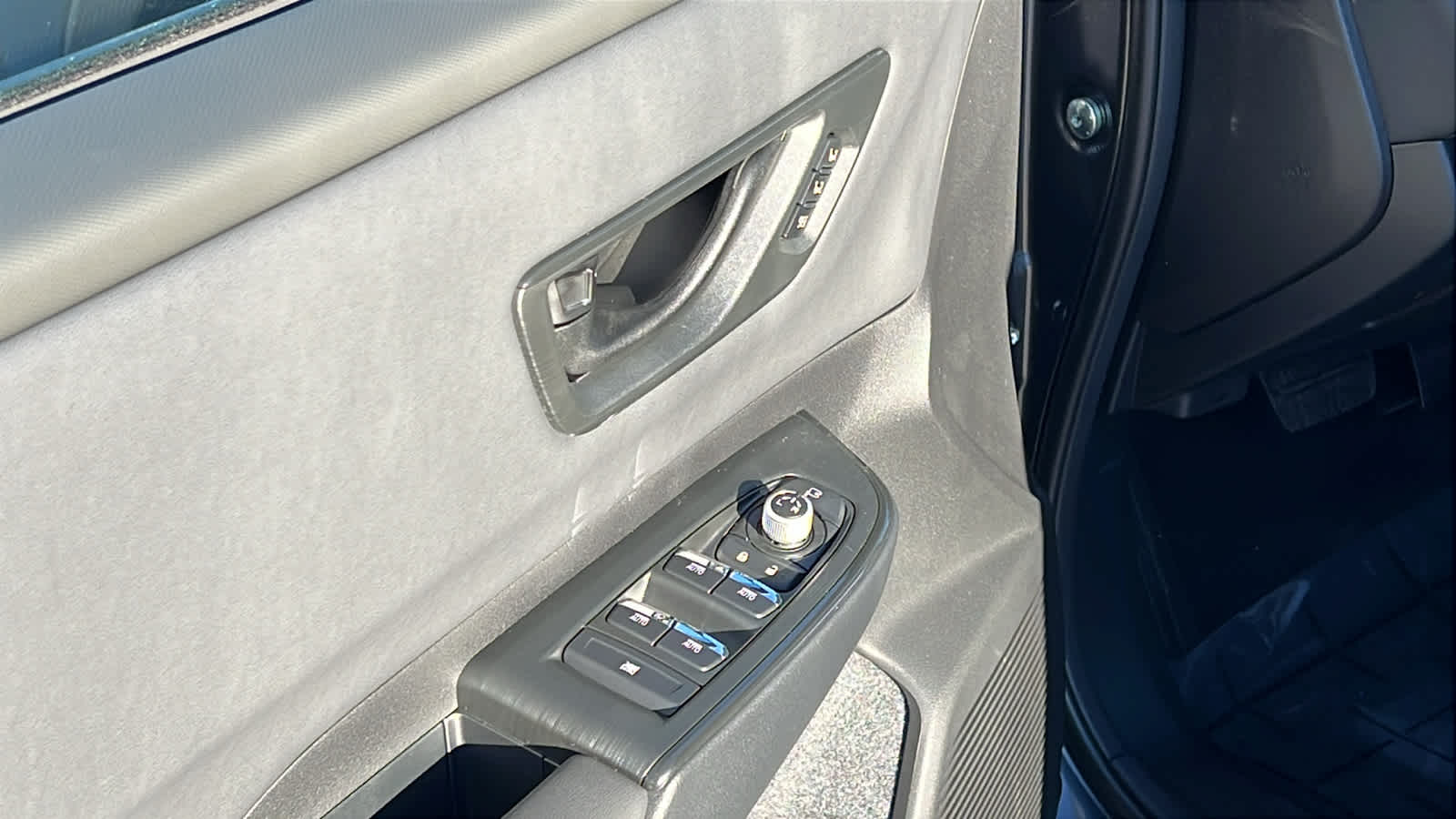 Thumbnail: 2026 Subaru Outback - 22