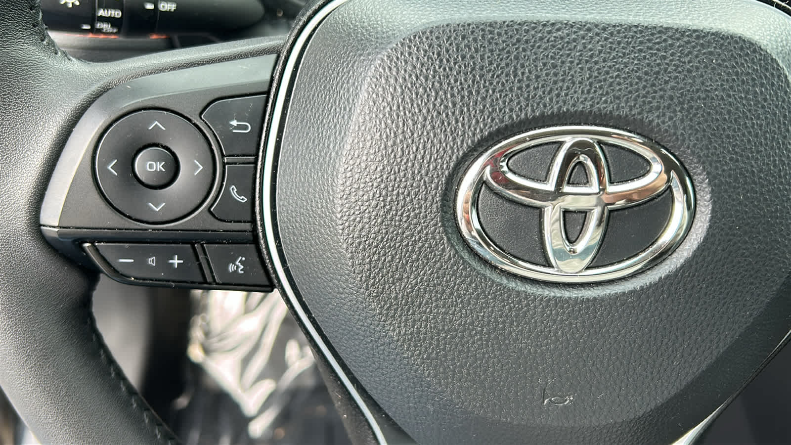 Thumbnail: 2024 Toyota RAV4 - 19