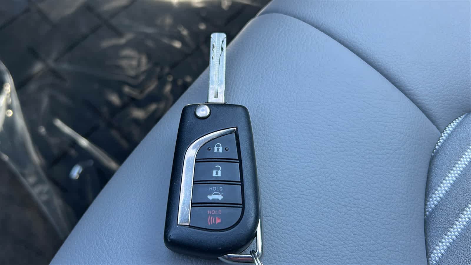 Thumbnail: 2021 Toyota Camry - 29