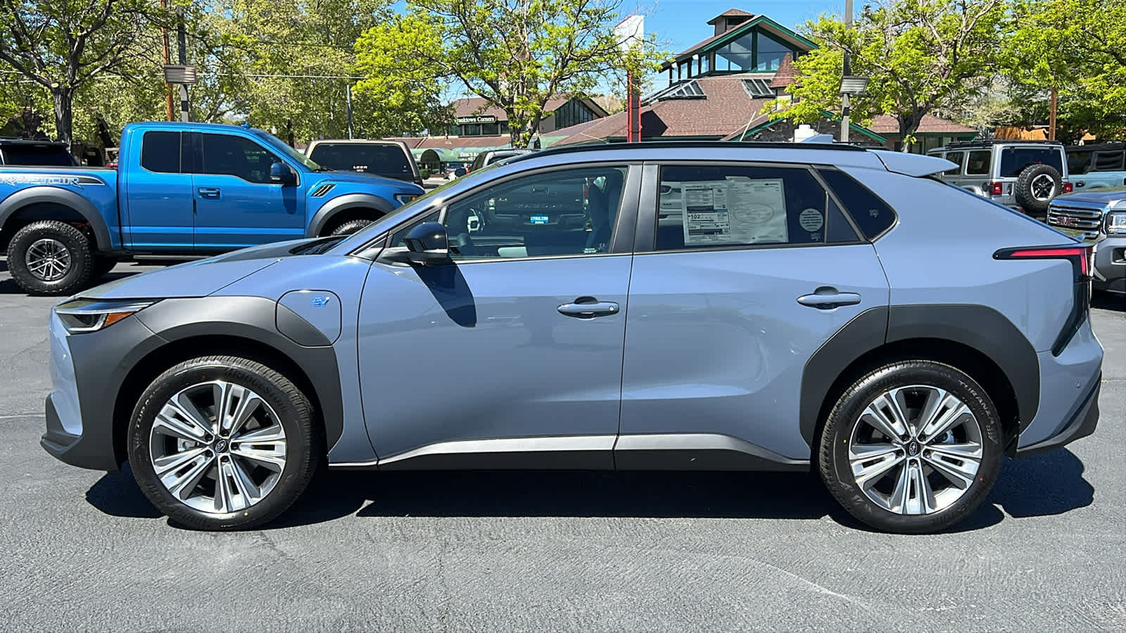 2025 Subaru Solterra Limited 8