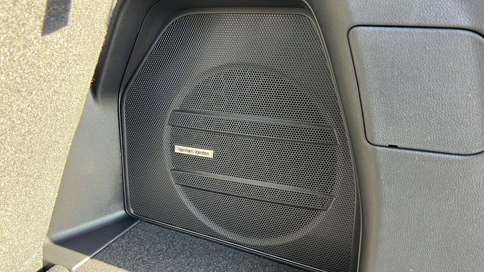 Thumbnail: 2026 Subaru Ascent - 32