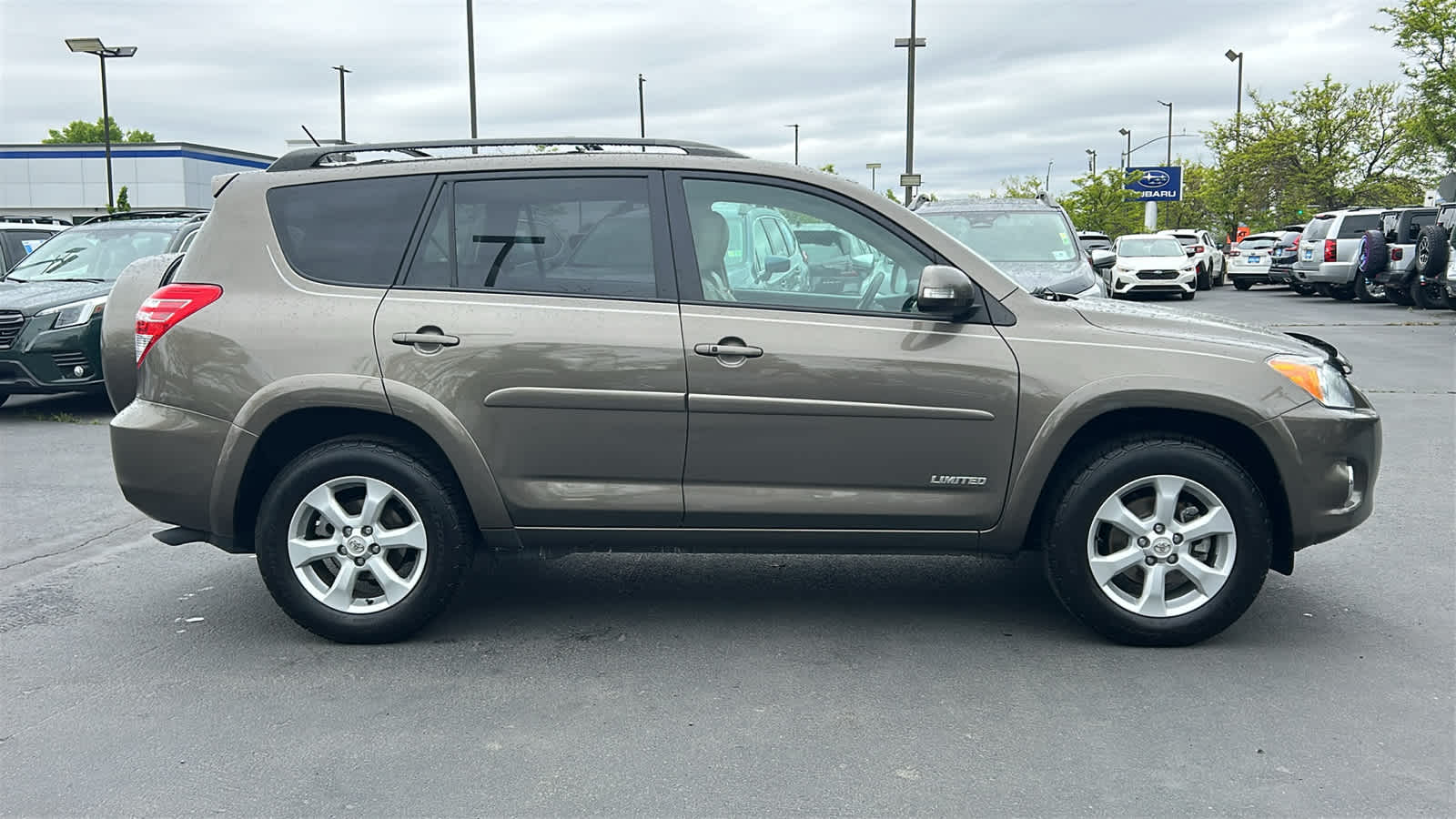 Thumbnail: 2011 Toyota RAV4 - 4