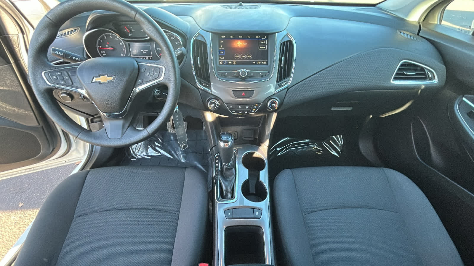 Thumbnail: 2019 Chevrolet Cruze - 26