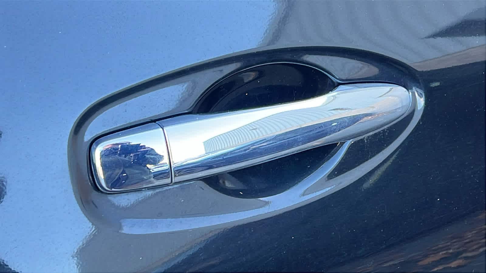 Thumbnail: 2017 Nissan Rogue - 17