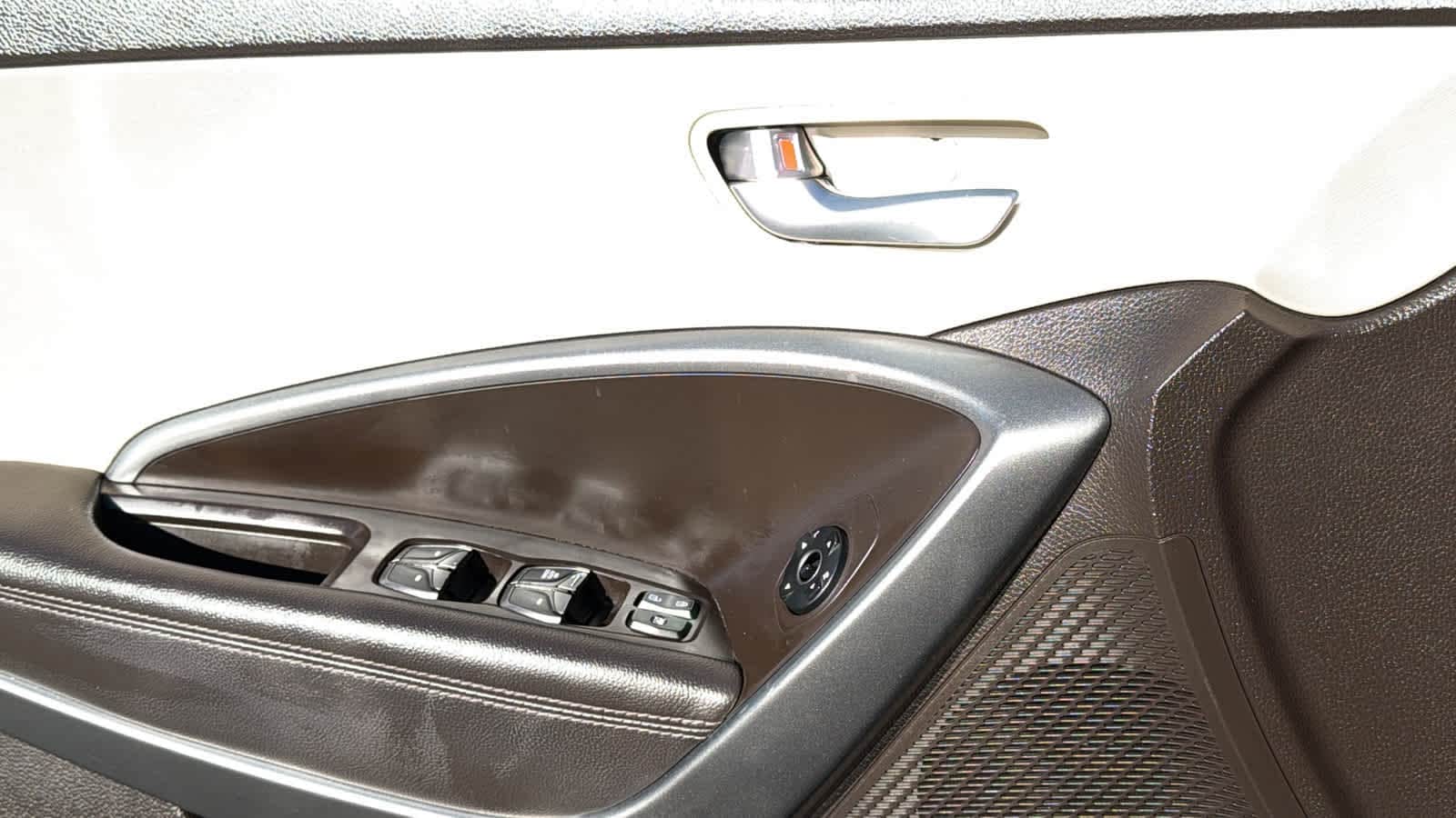 Thumbnail: 2018 Hyundai Santa Fe - 22