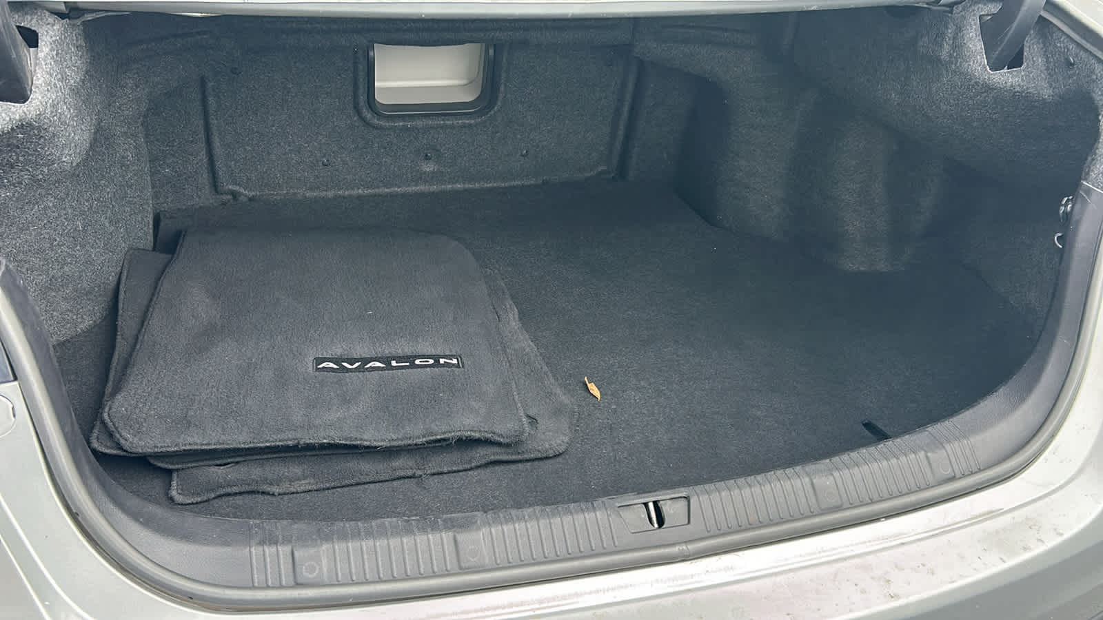 Thumbnail: 2015 Toyota Avalon - 27