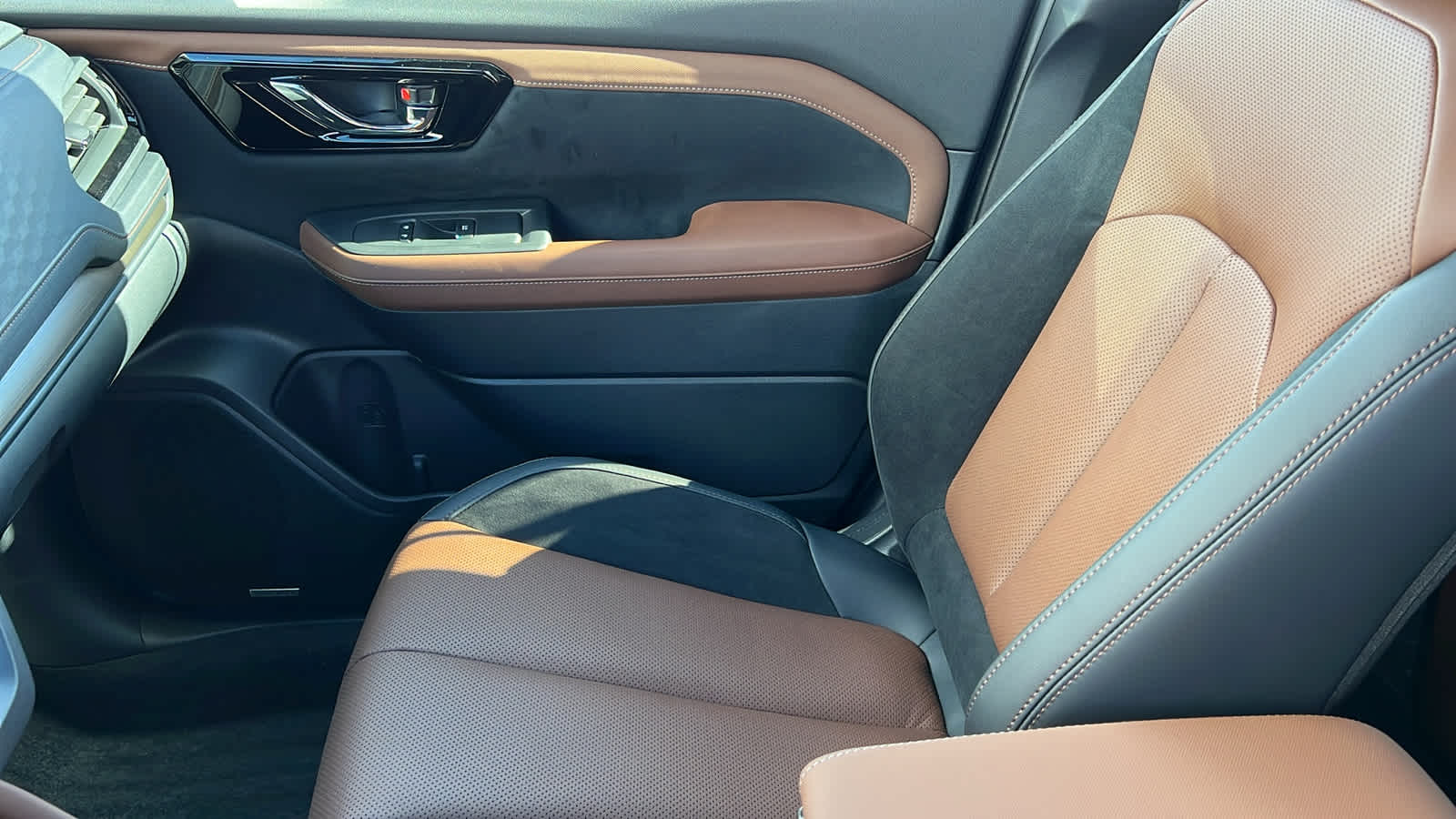 Thumbnail: 2026 Subaru Forester - 12