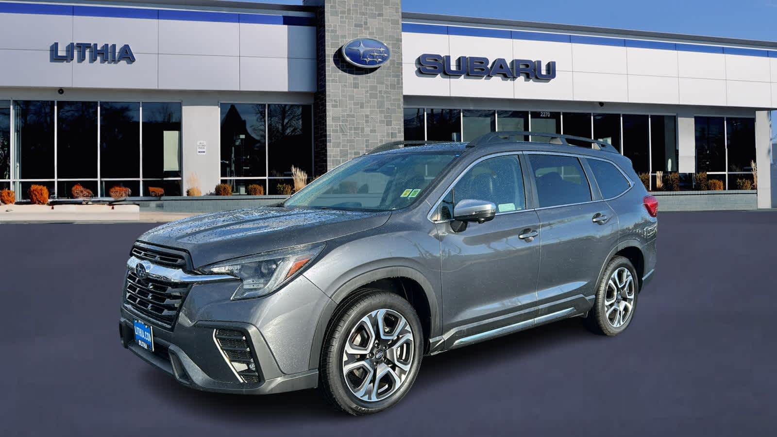 2023 Subaru Ascent Limited's photo