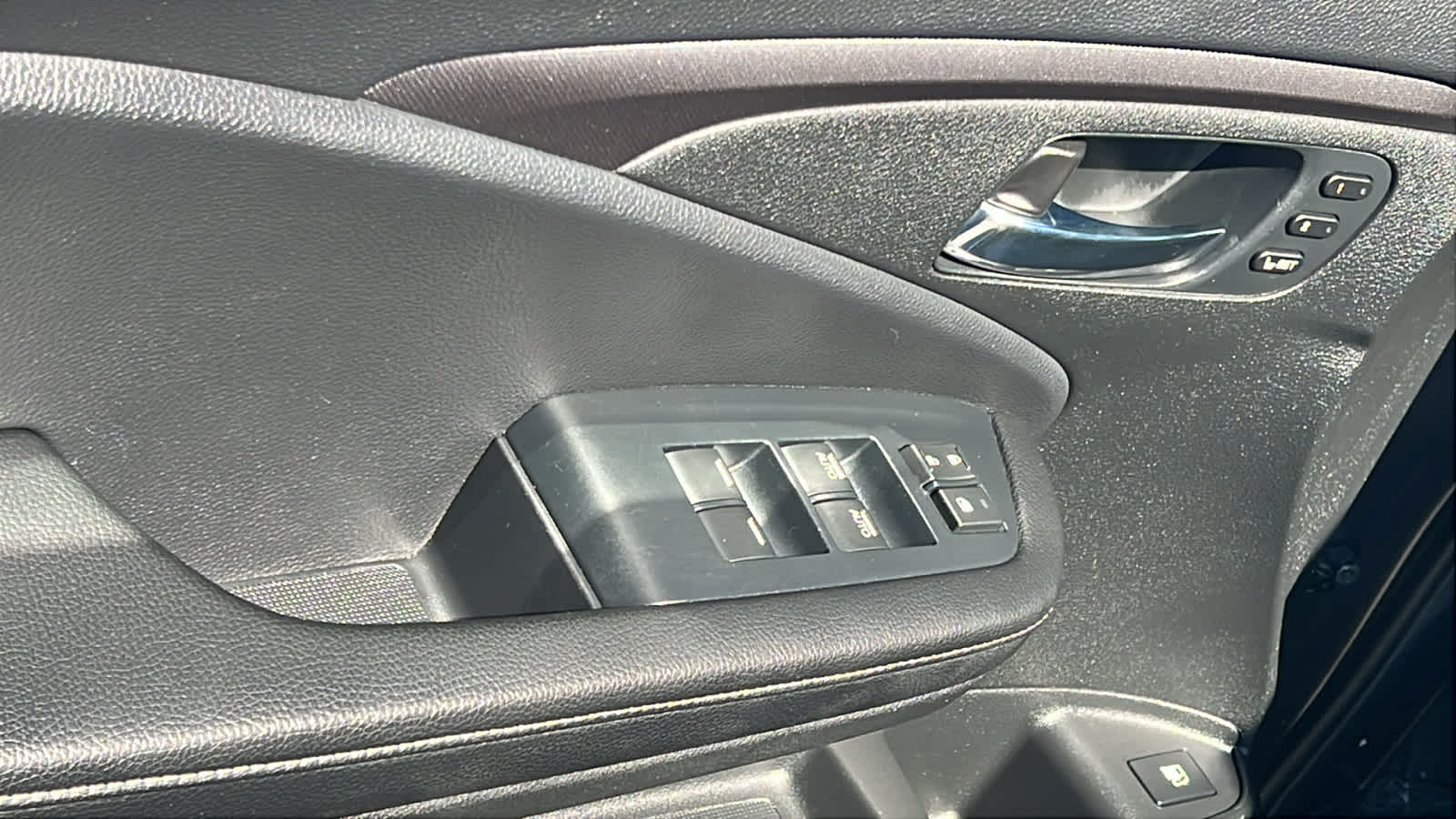 Thumbnail: 2023 Honda Ridgeline - 22