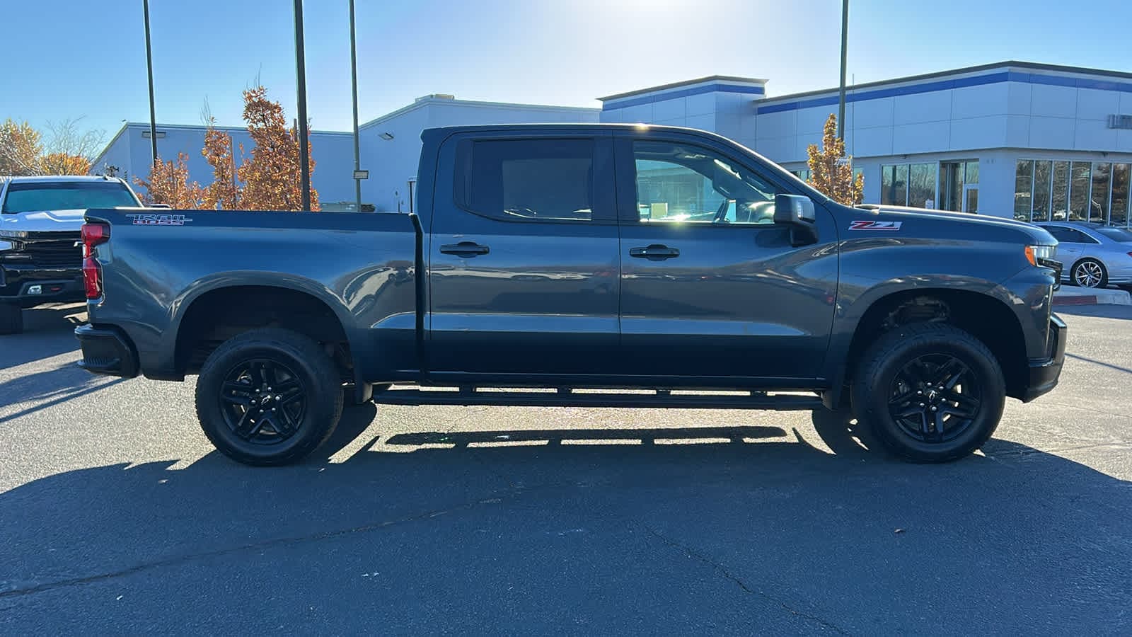 Thumbnail: 2021 Chevrolet Silverado 1500 - 3