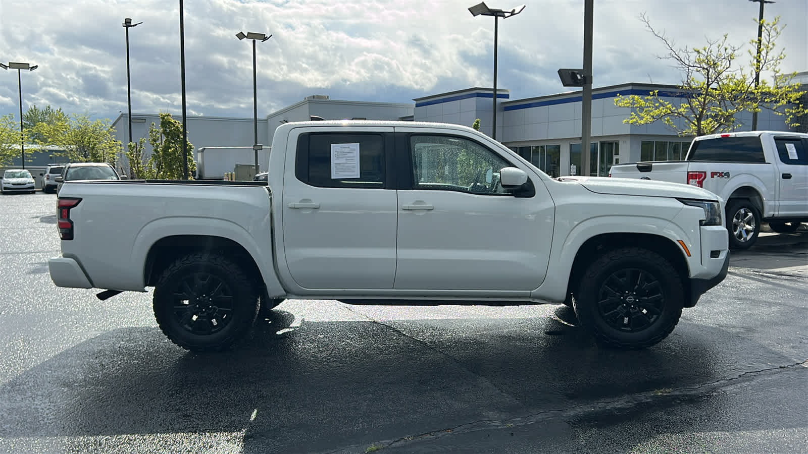 Thumbnail: 2023 Nissan Frontier - 4