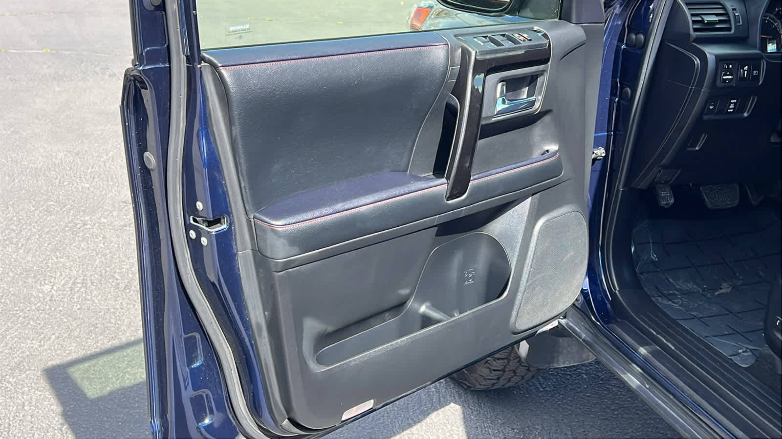 Thumbnail: 2021 Toyota 4Runner - 23