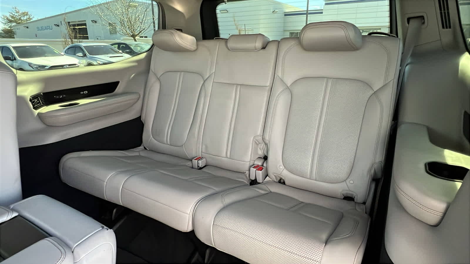 Thumbnail: 2022 Jeep Grand Wagoneer - 33