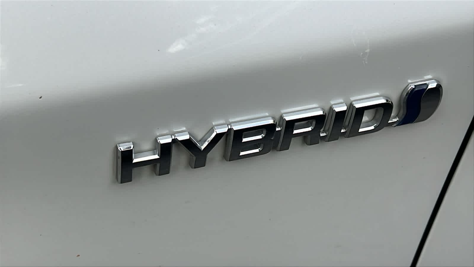 Thumbnail: 2013 Toyota Prius - 4
