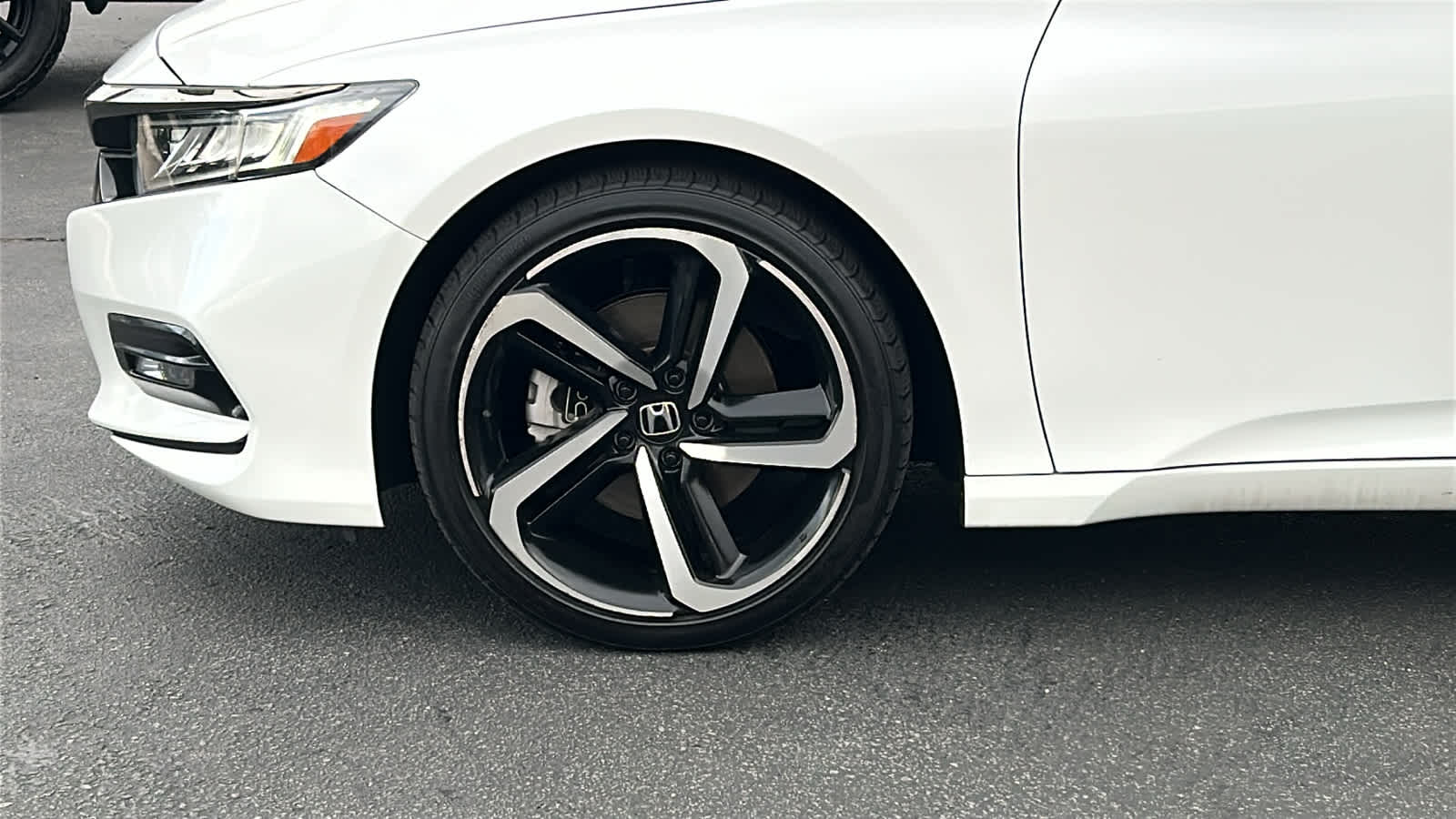 Thumbnail: 2020 Honda Accord - 9