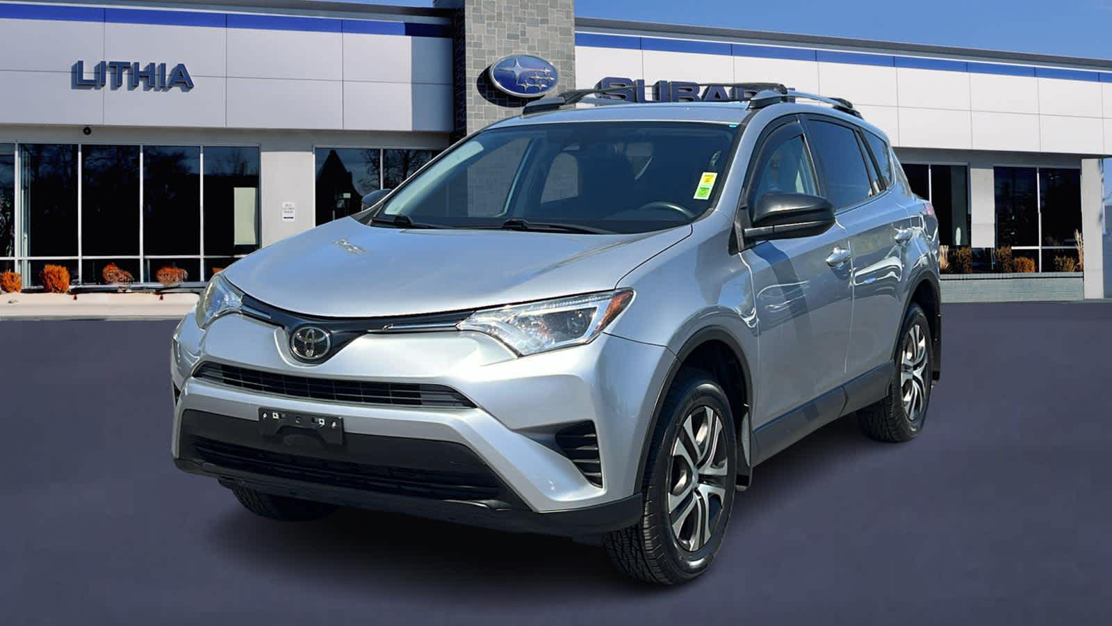 Thumbnail: 2018 Toyota RAV4 - 1