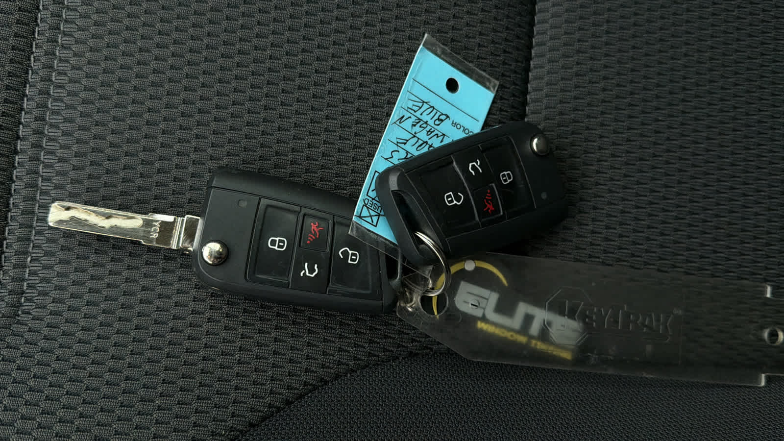 Thumbnail: 2016 Volkswagen Golf - 29