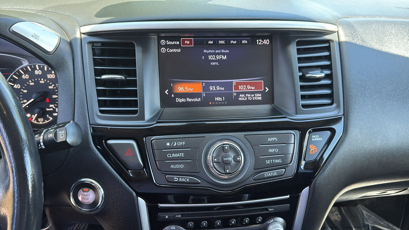 Thumbnail: 2019 Nissan Pathfinder - 15