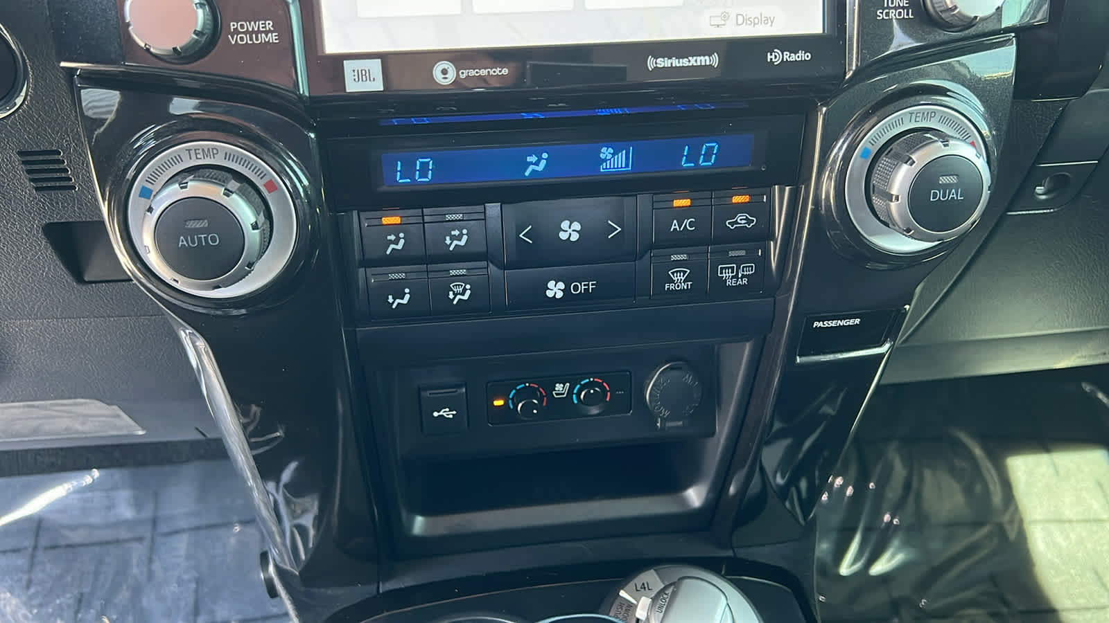 Thumbnail: 2020 Toyota 4Runner - 14