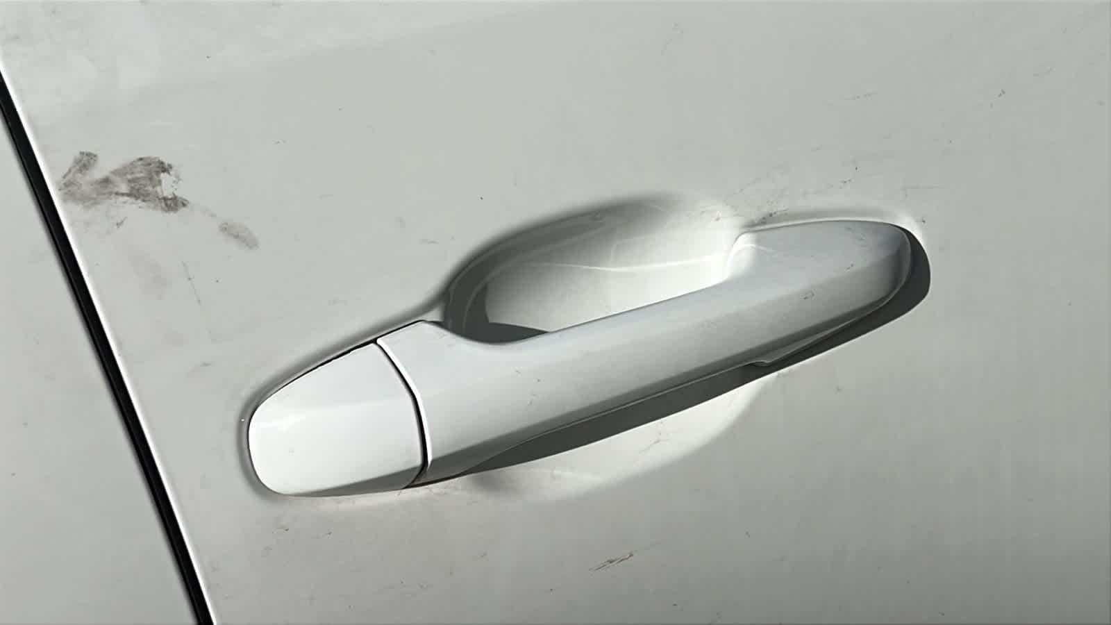 Thumbnail: 2017 Toyota Tacoma - 19