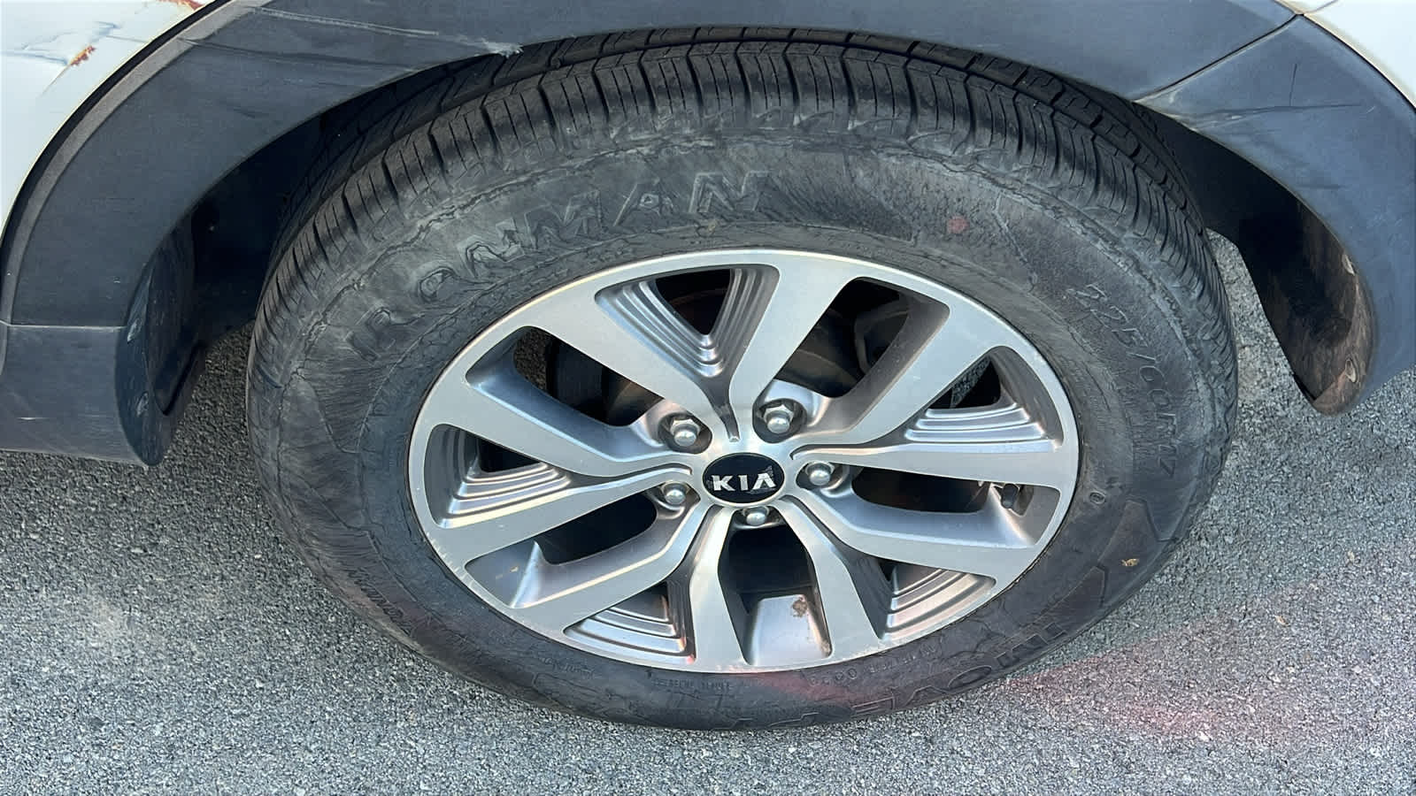 Thumbnail: 2016 Kia Sportage - 16