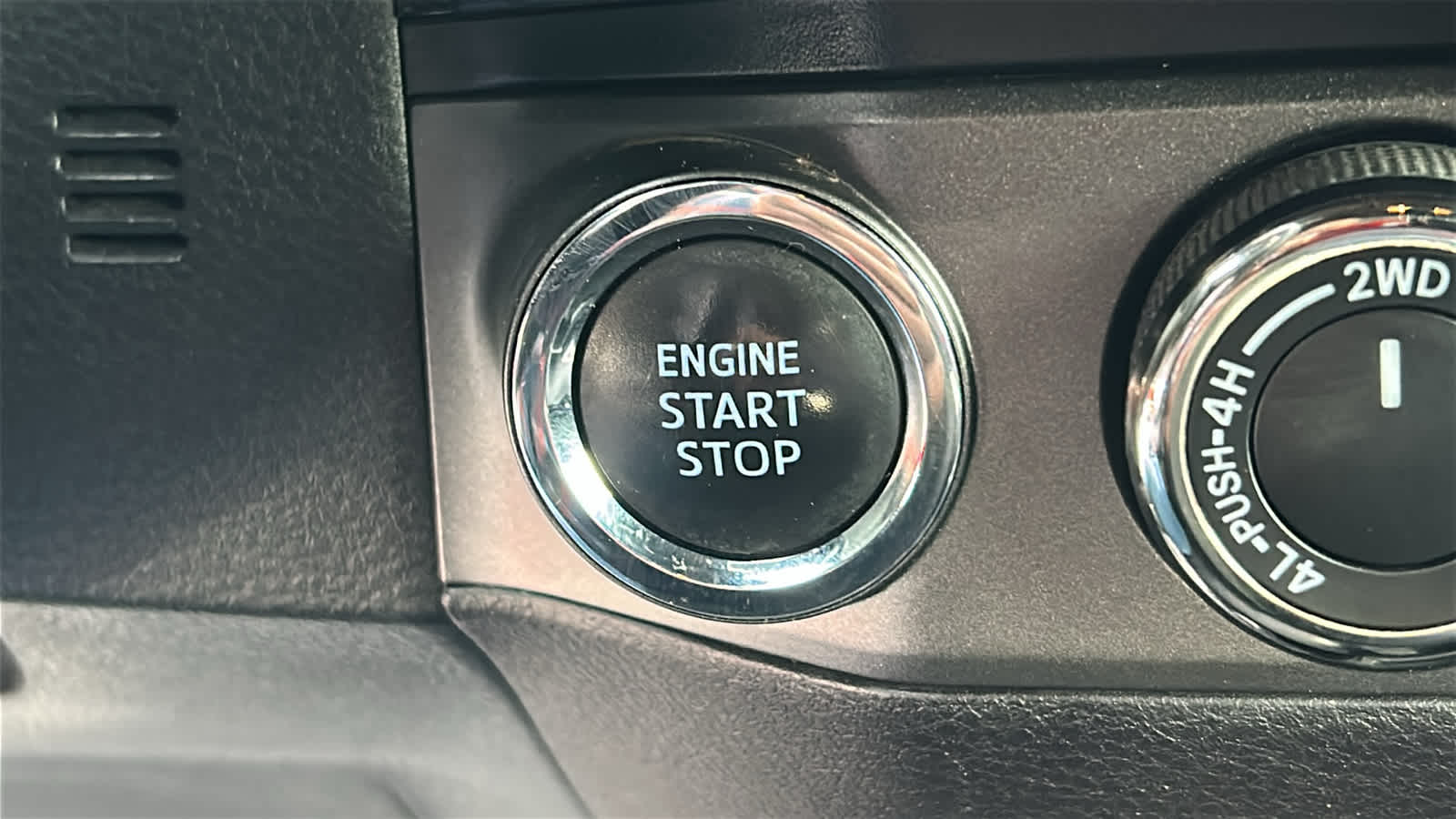 Thumbnail: 2018 Toyota Tacoma - 17