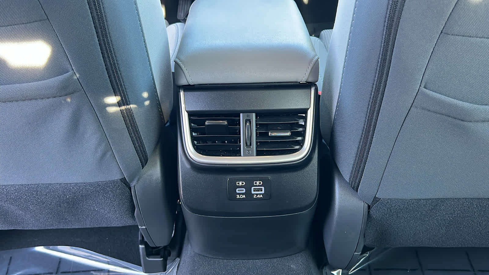 Thumbnail: 2025 Subaru Legacy - 25