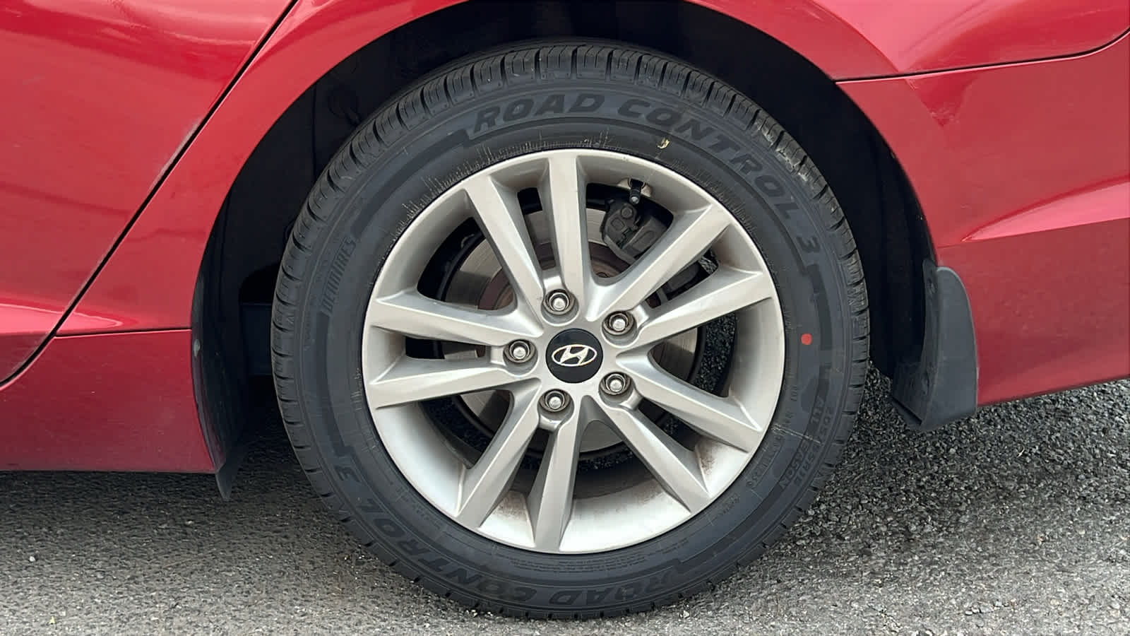 Thumbnail: 2016 Hyundai Sonata - 17