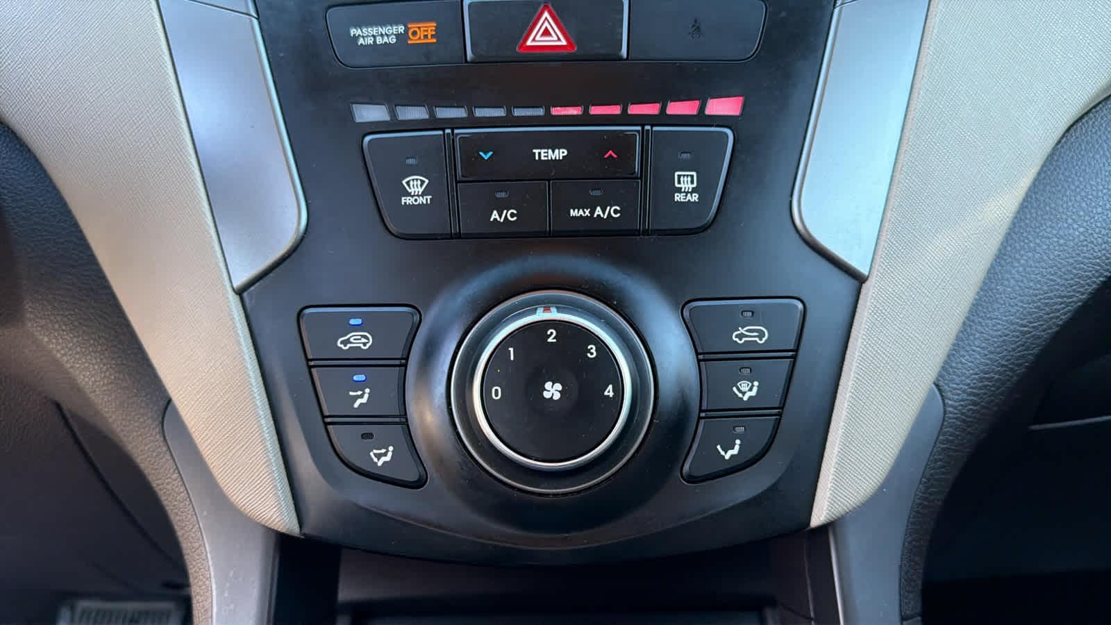 Thumbnail: 2018 Hyundai Santa Fe - 14