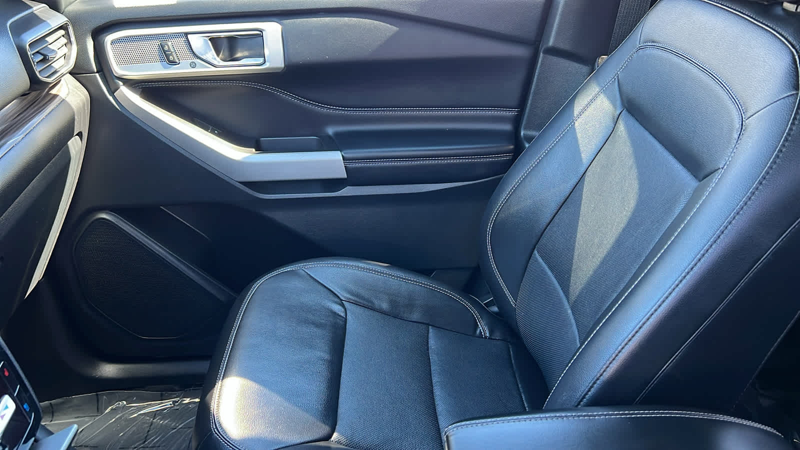 Thumbnail: 2022 Ford Explorer - 12